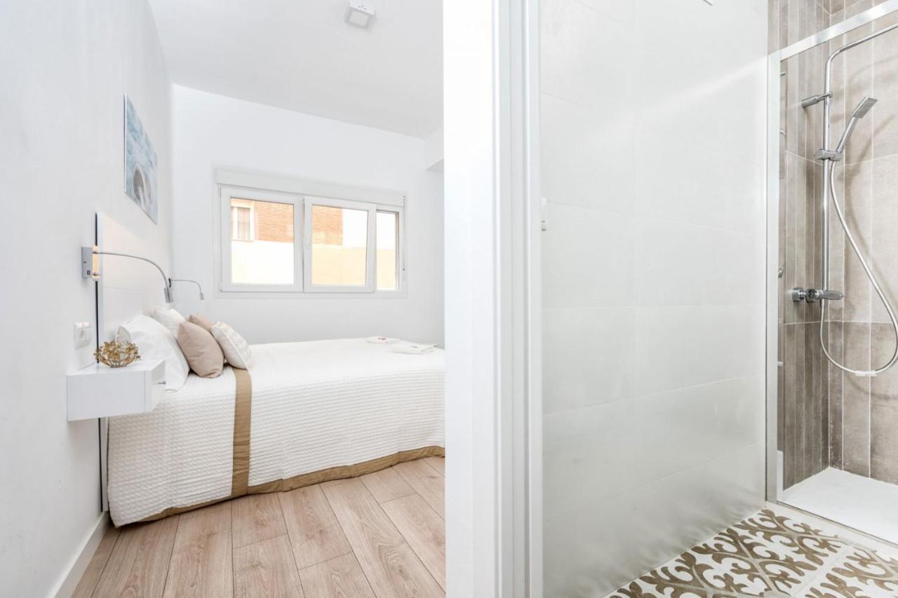 Pinzon Apartment In Malaga By Solaga Holiday Homes Bagian luar foto
