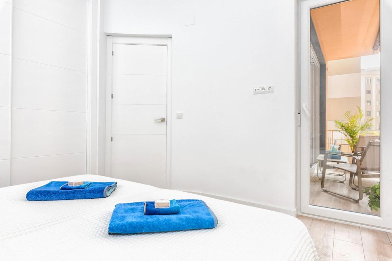 Pinzon Apartment In Malaga By Solaga Holiday Homes Bagian luar foto